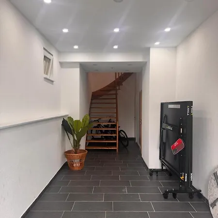 Traumhaft Modernes Mit Doppelbett,,,,gemeinschaftsbad Und Wc In 78554